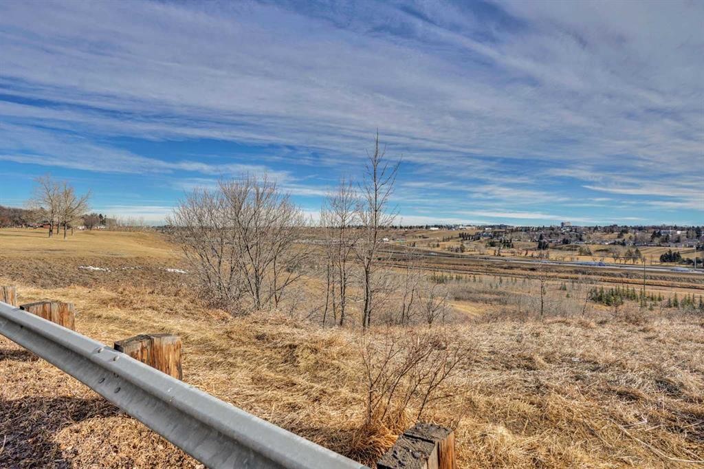 931 Robert Road Ne, Calgary, AB - Outdoor With View