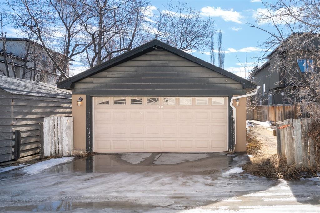 232 21 Avenue Ne, Calgary, AB - Outdoor