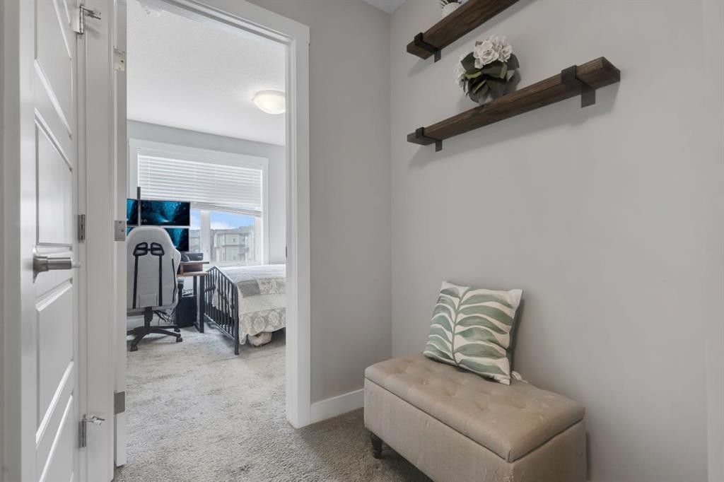 11 Sage Bluff Gate Nw, Calgary, AB - Indoor