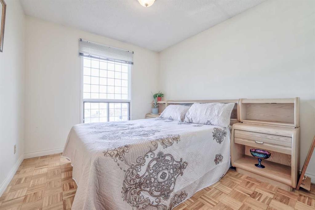 232 Templeside Circle Ne, Calgary, AB - Indoor Photo Showing Bedroom