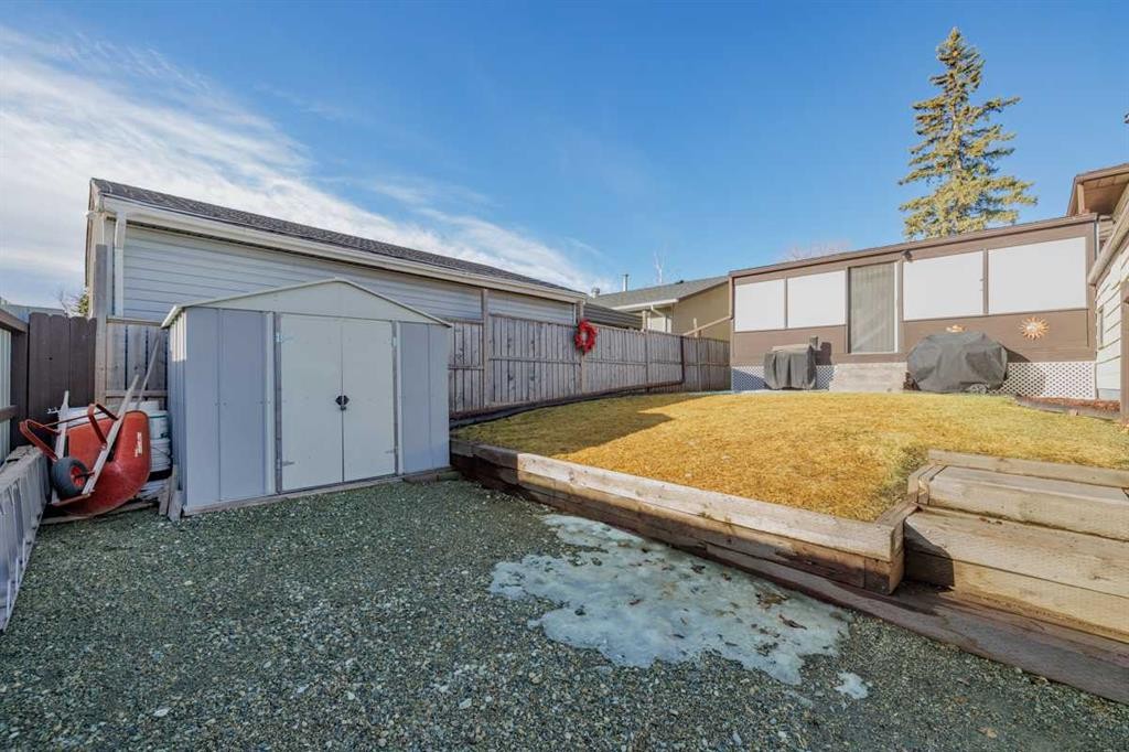 232 Templeside Circle Ne, Calgary, AB - Outdoor With Exterior