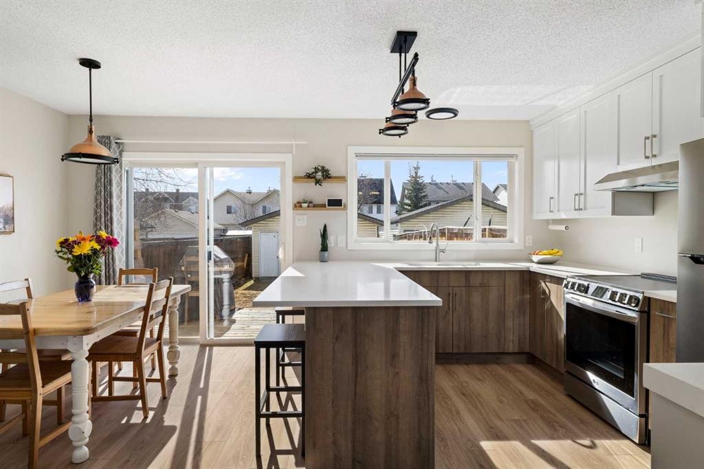 9 Elgin Mews Se, Calgary, AB - Indoor