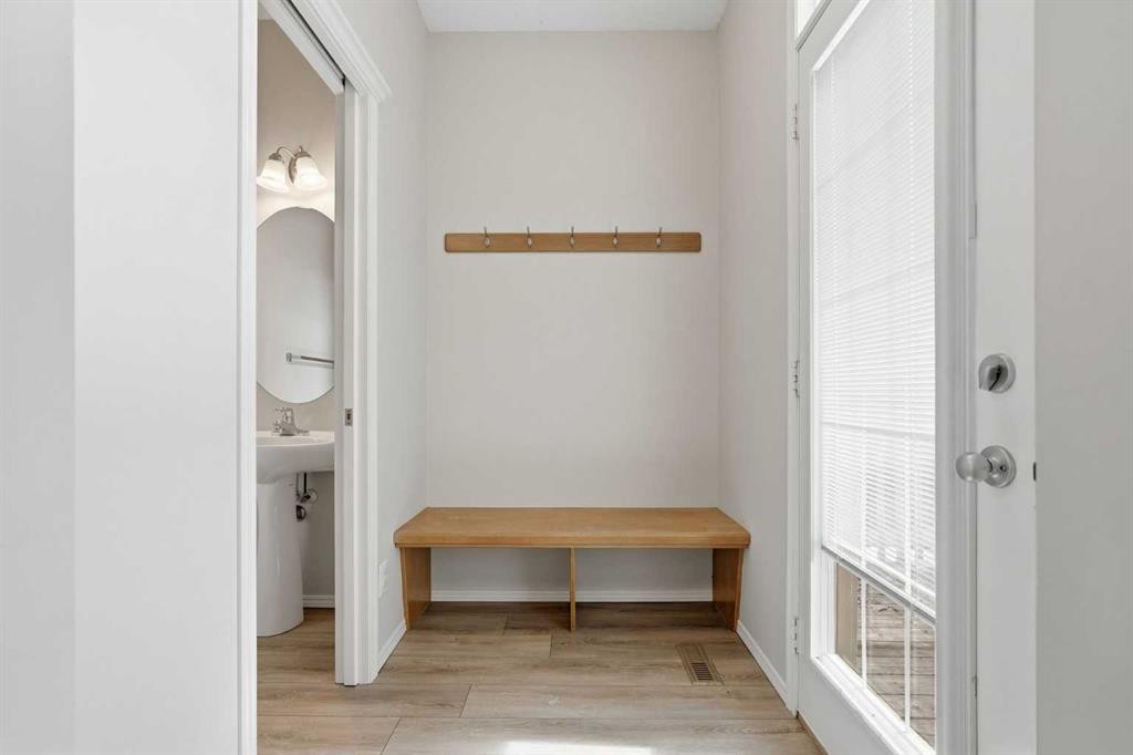 15172 Prestwick Boulevard Se, Calgary, AB - Indoor