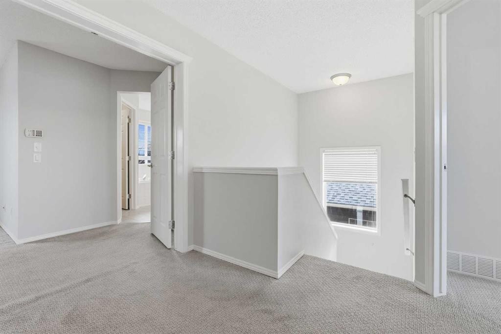 15172 Prestwick Boulevard Se, Calgary, AB - Indoor Photo Showing Other Room
