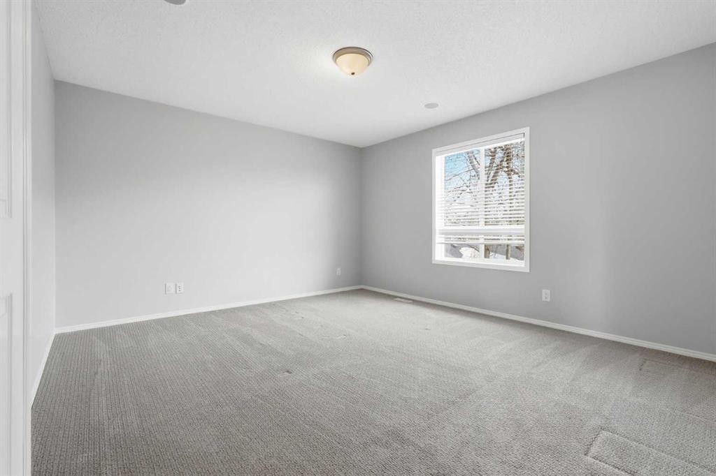 15172 Prestwick Boulevard Se, Calgary, AB - Indoor Photo Showing Other Room