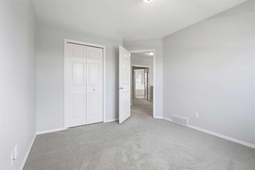 15172 Prestwick Boulevard Se, Calgary, AB - Indoor