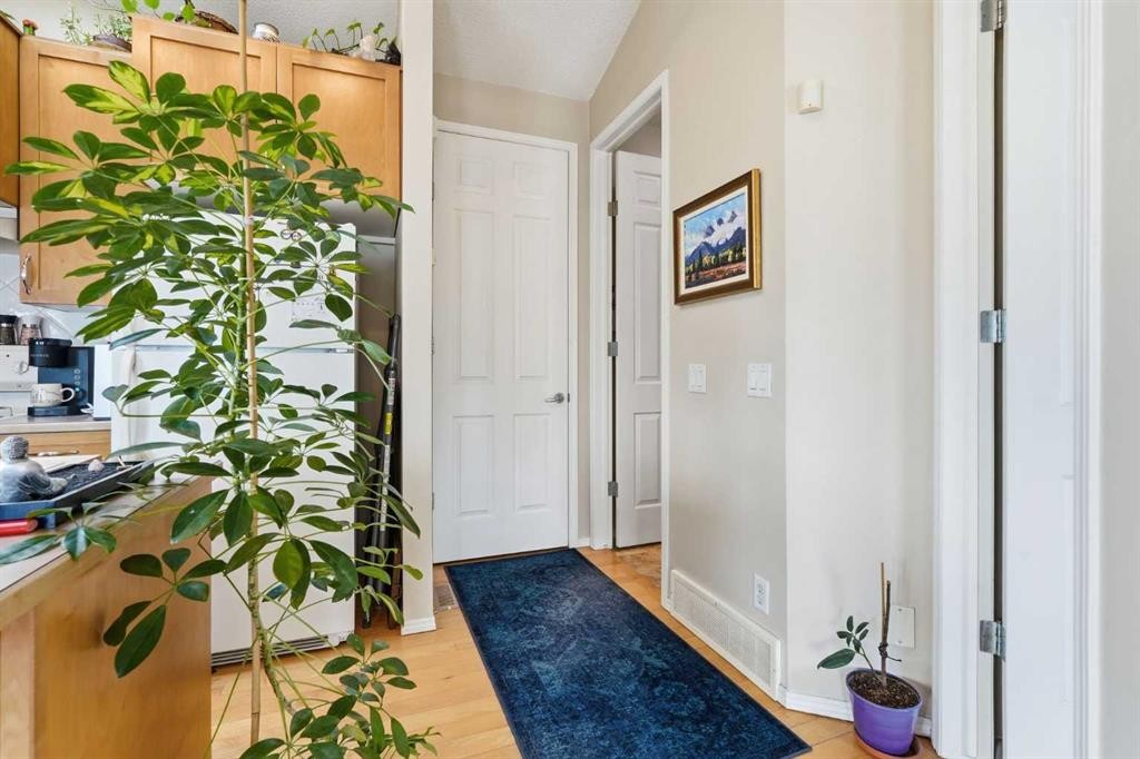 15172 Prestwick Boulevard Se, Calgary, AB - Indoor Photo Showing Other Room