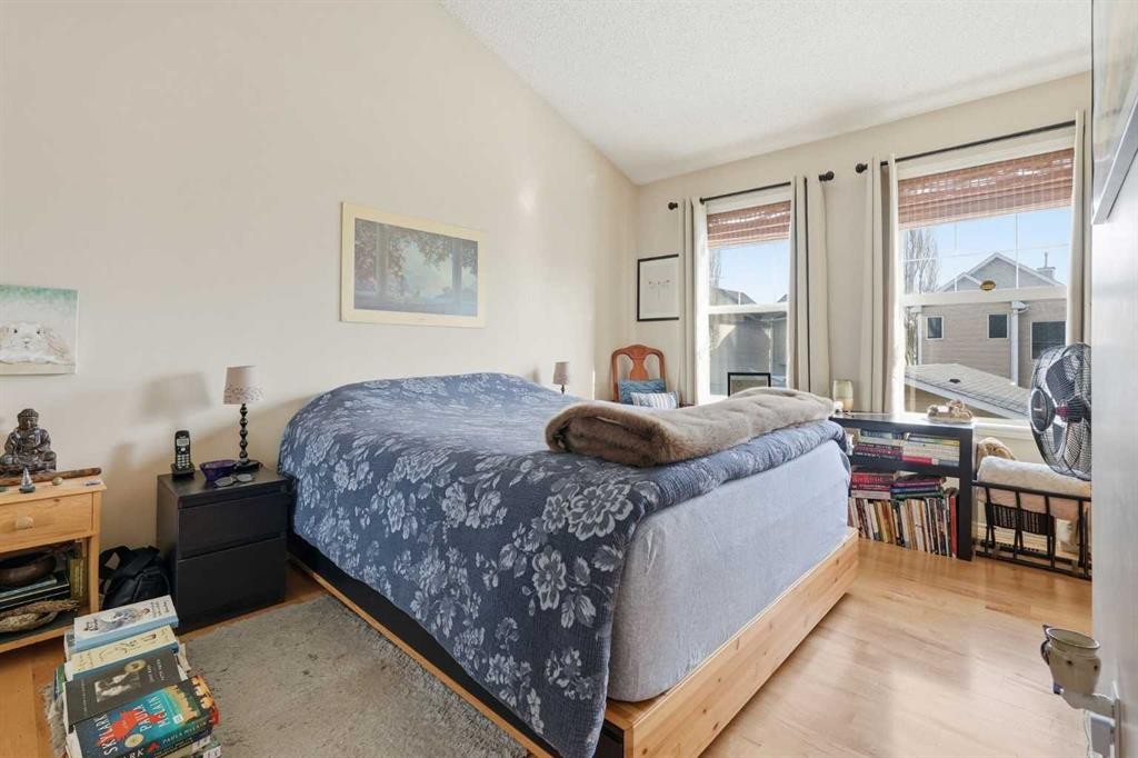 15172 Prestwick Boulevard Se, Calgary, AB - Indoor Photo Showing Bedroom