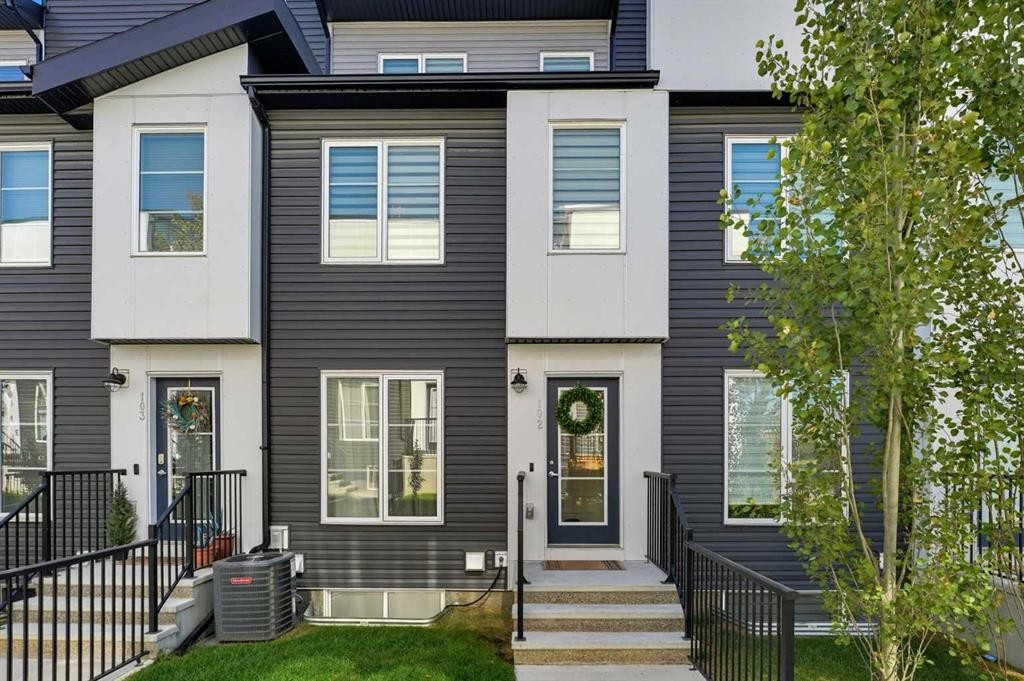 102-474 Seton Circle Se, Calgary, AB - Outdoor With Facade