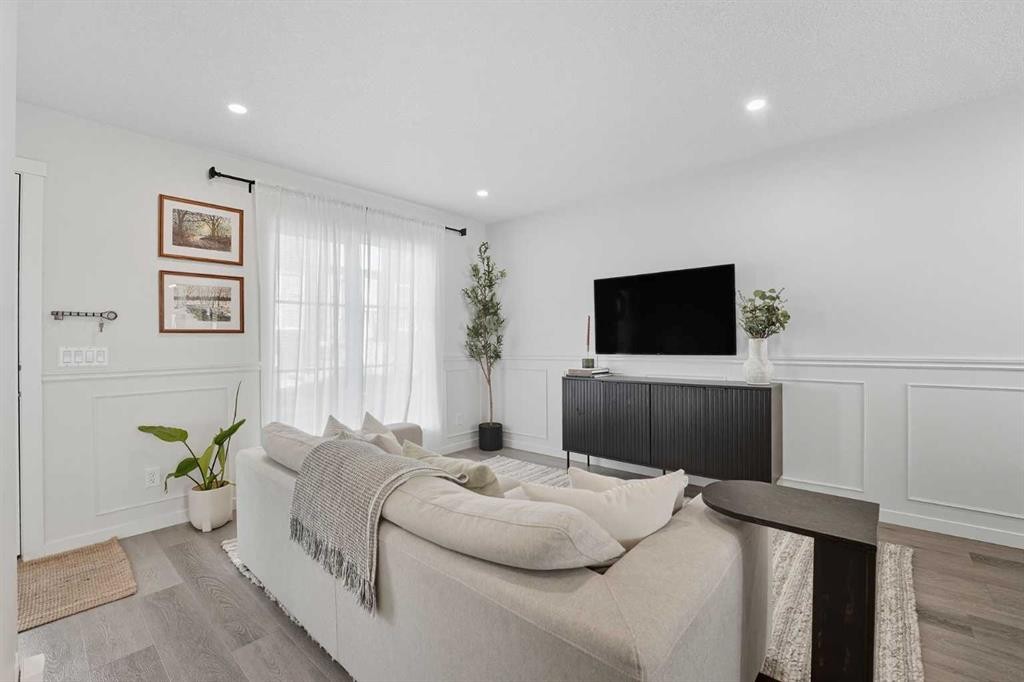 102-474 Seton Circle Se, Calgary, AB - Indoor