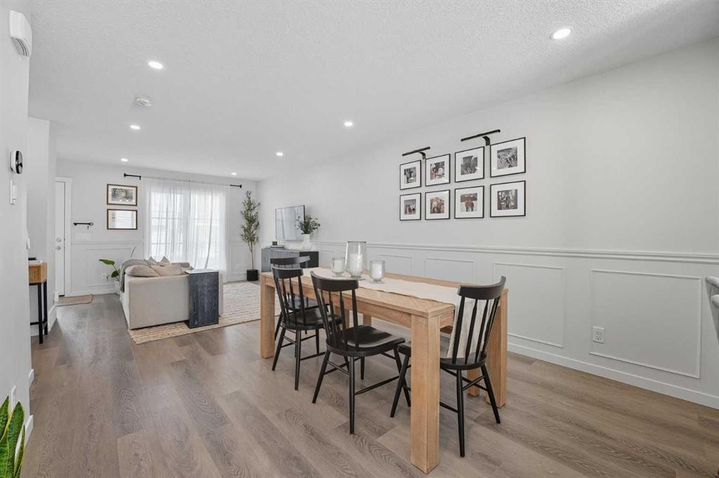 102-474 Seton Circle Se, Calgary, AB - Indoor Photo Showing Dining Room