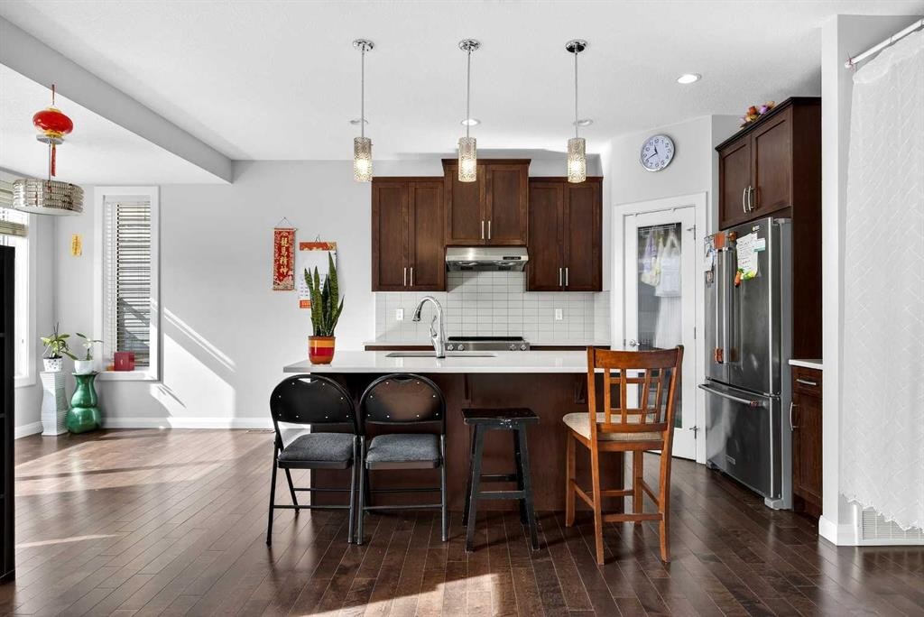 439 Redstone Drive Ne, Calgary, AB - Indoor Photo Showing Kitchen With Upgraded Kitchen