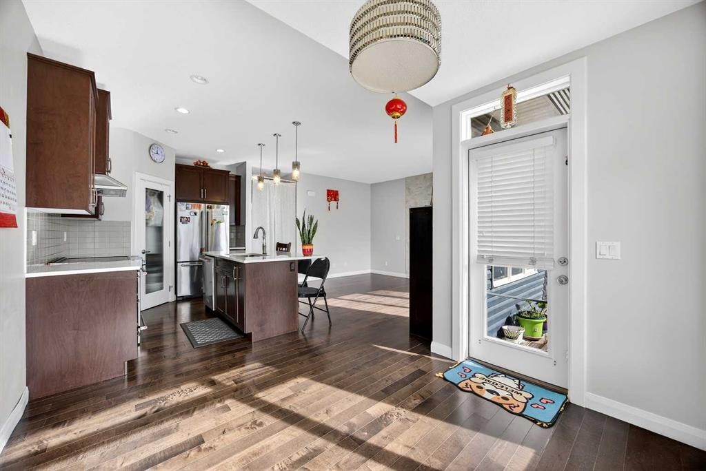 439 Redstone Drive Ne, Calgary, AB - Indoor Photo Showing Kitchen