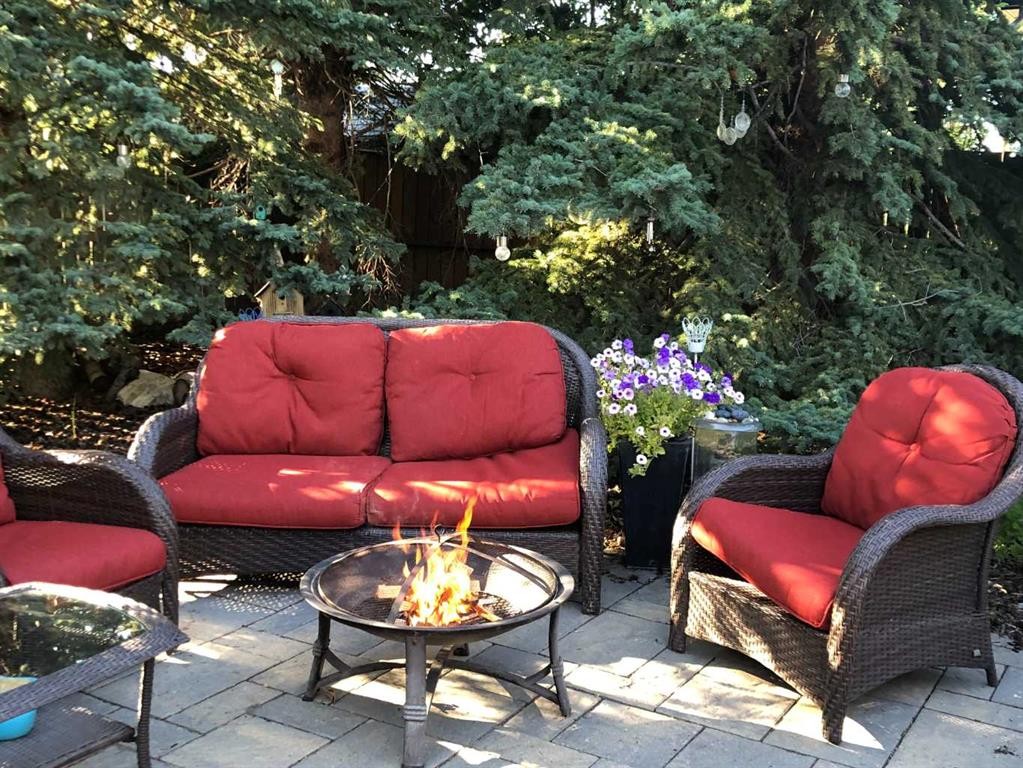 27 Gladeview Crescent Sw, Calgary, AB - Outdoor With Deck Patio Veranda