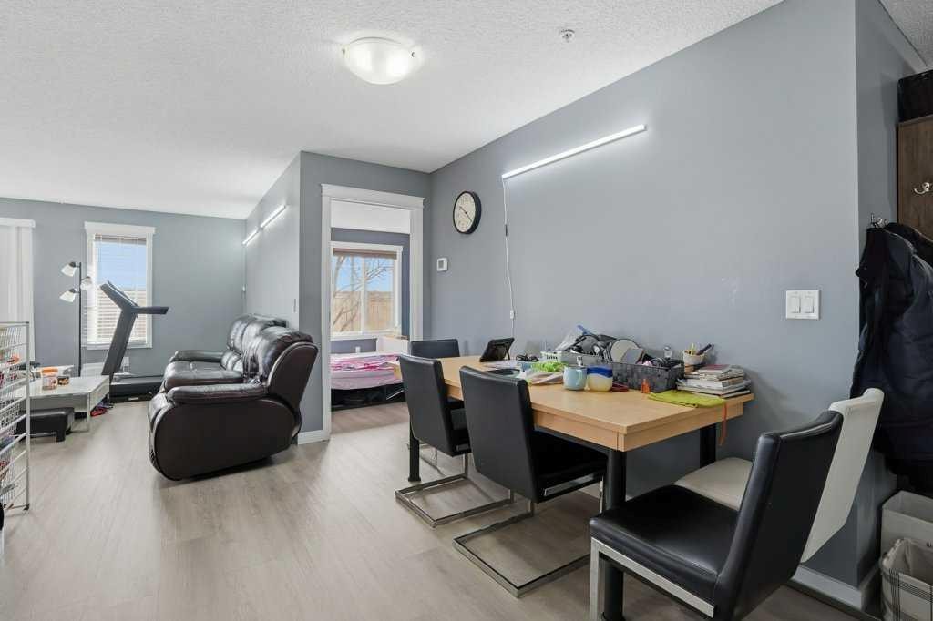 5106-70 Panamount Drive Nw, Calgary, AB - Indoor
