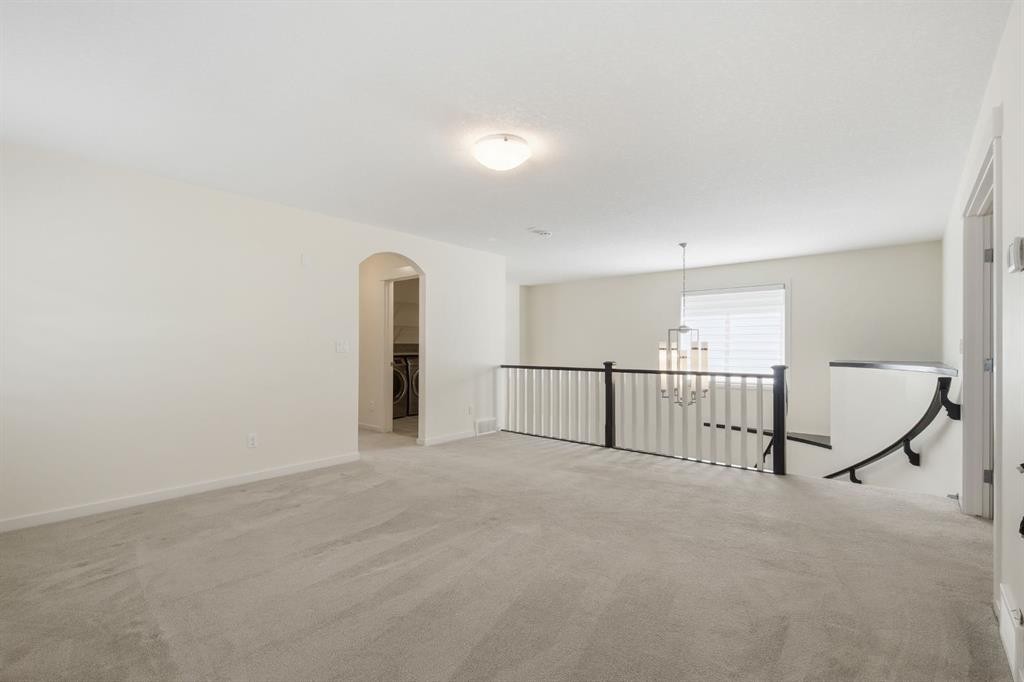 101 Evansborough Green Nw, Calgary, AB - Indoor Photo Showing Other Room