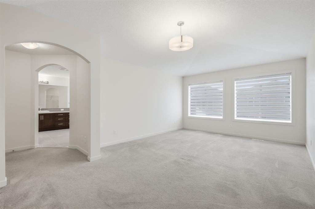 101 Evansborough Green Nw, Calgary, AB - Indoor Photo Showing Other Room