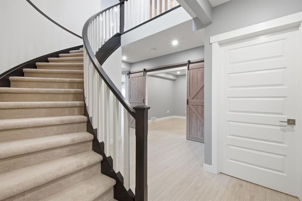 101 Evansborough Green Nw, Calgary, AB - Indoor Photo Showing Other Room