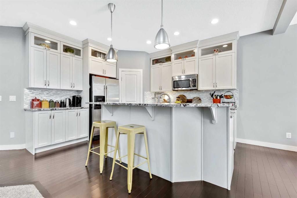 36 Cranarch Grove Se, Calgary, AB - Indoor Photo Showing Kitchen With Upgraded Kitchen