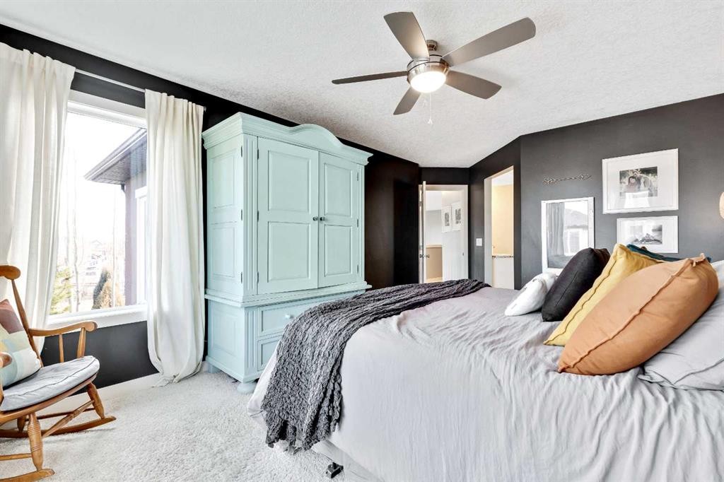 36 Cranarch Grove Se, Calgary, AB - Indoor Photo Showing Bedroom