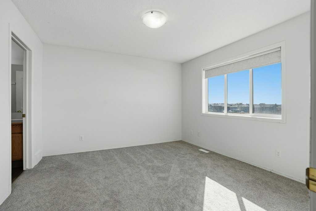 53 Saddlecrest Place Ne, Calgary, AB - Indoor Photo Showing Other Room