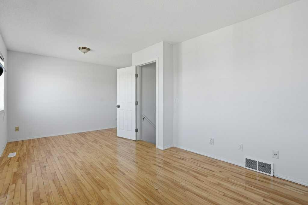 53 Saddlecrest Place Ne, Calgary, AB - Indoor Photo Showing Other Room