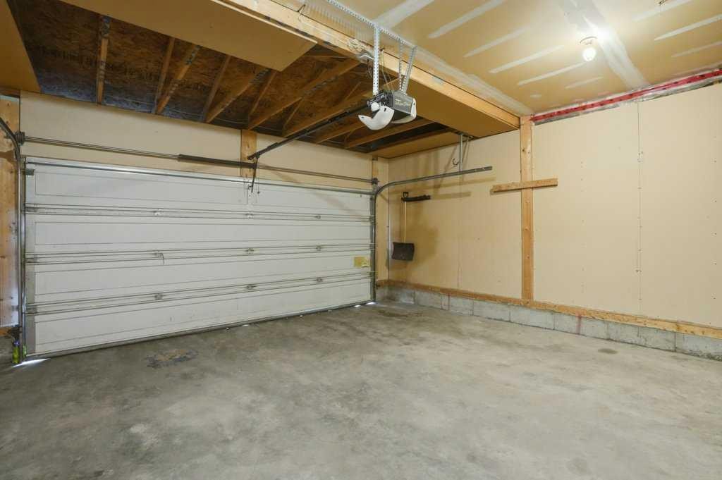 53 Saddlecrest Place Ne, Calgary, AB - Indoor Photo Showing Garage