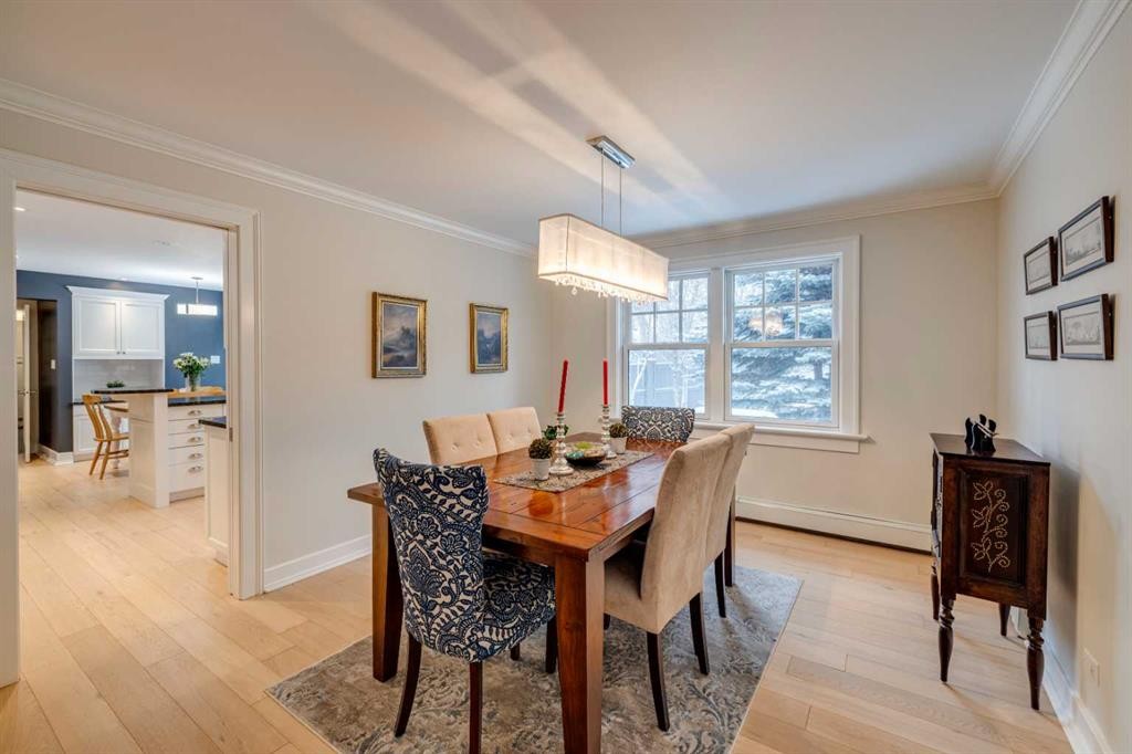 3920 Crestview Road Sw, Calgary, AB - Indoor Photo Showing Dining Room