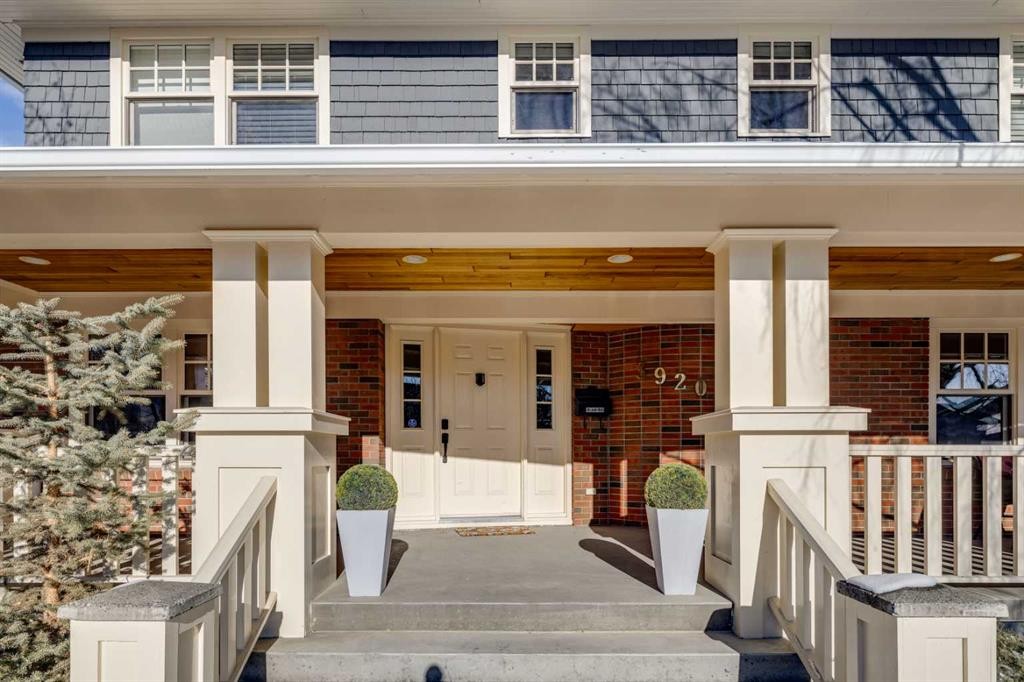 3920 Crestview Road Sw, Calgary, AB - Outdoor With Exterior