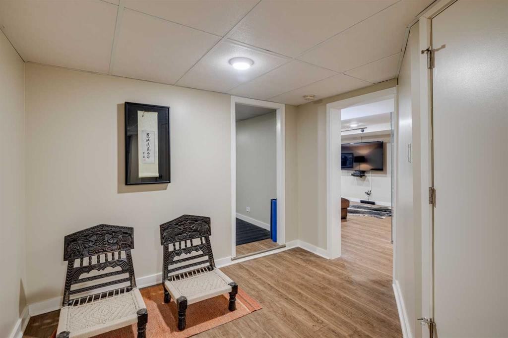 3920 Crestview Road Sw, Calgary, AB - Indoor