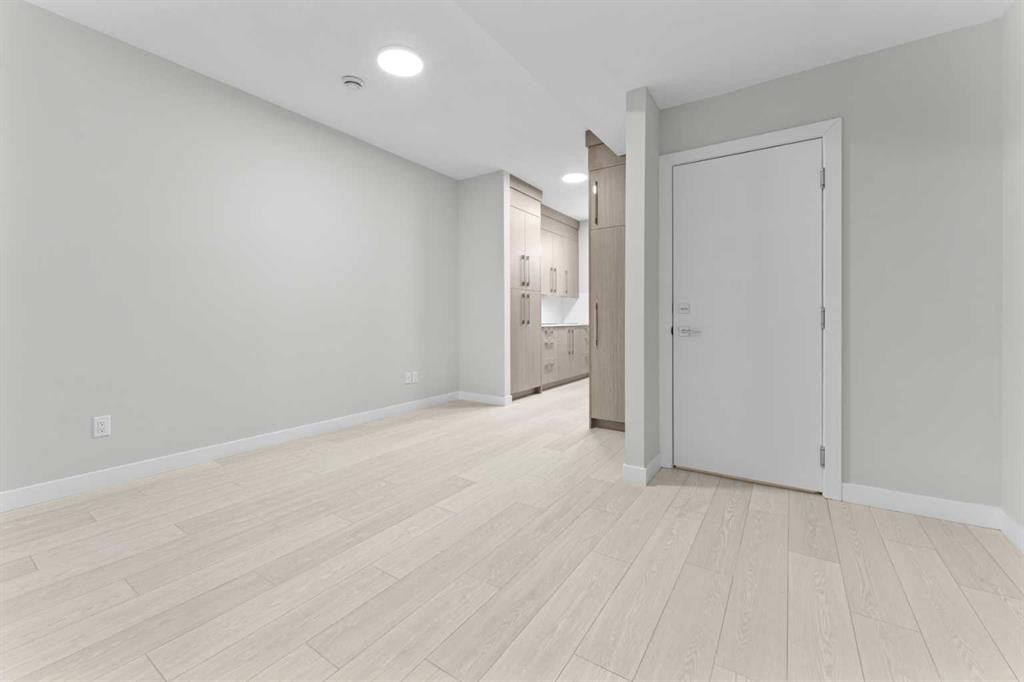 919 Walgrove Boulevard Se, Calgary, AB - Indoor Photo Showing Other Room