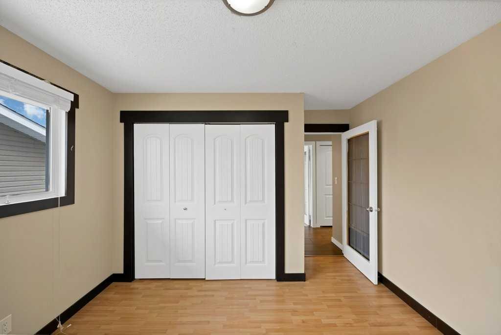 480 Midridge Drive Se, Calgary, AB - Indoor