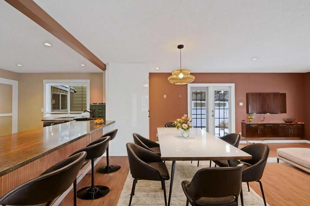 480 Midridge Drive Se, Calgary, AB - Indoor Photo Showing Dining Room