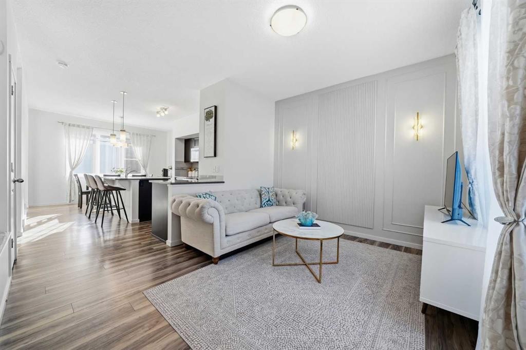 189 Mahogany Drive, Calgary, AB - Indoor Photo Showing Living Room
