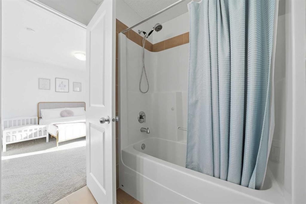 189 Mahogany Drive, Calgary, AB - Indoor Photo Showing Bathroom