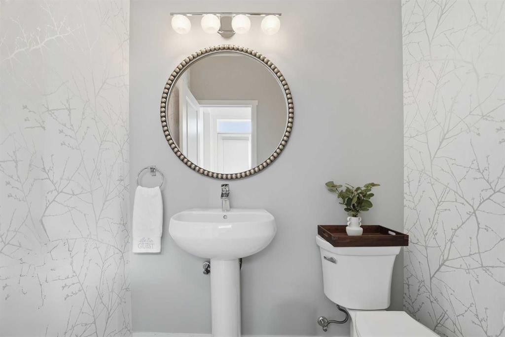 189 Mahogany Drive, Calgary, AB - Indoor Photo Showing Bathroom