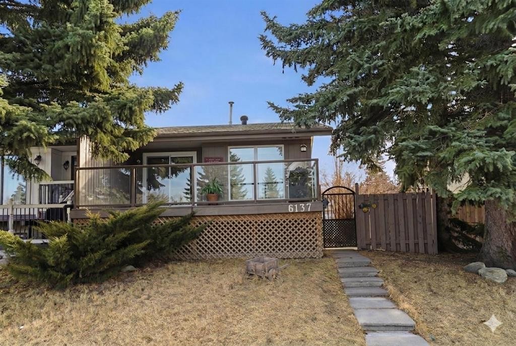 6137 Maddock Drive Ne, Calgary, AB - Outdoor With Deck Patio Veranda