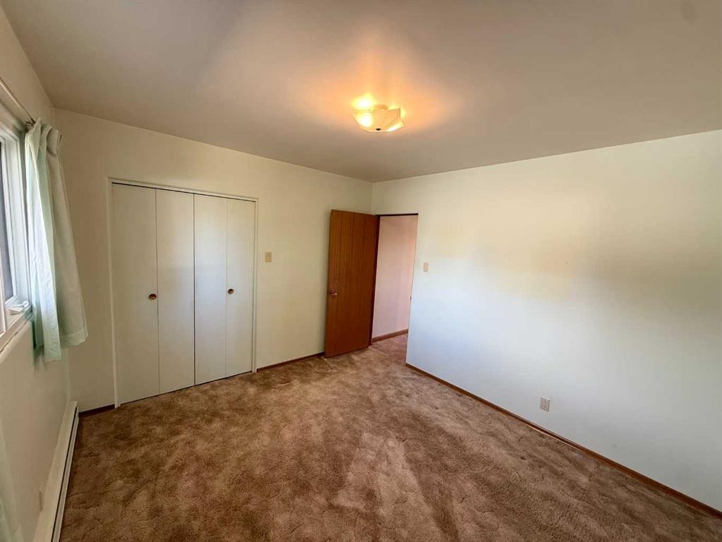 151 Fielding Drive Se, Calgary, AB - Indoor Photo Showing Other Room