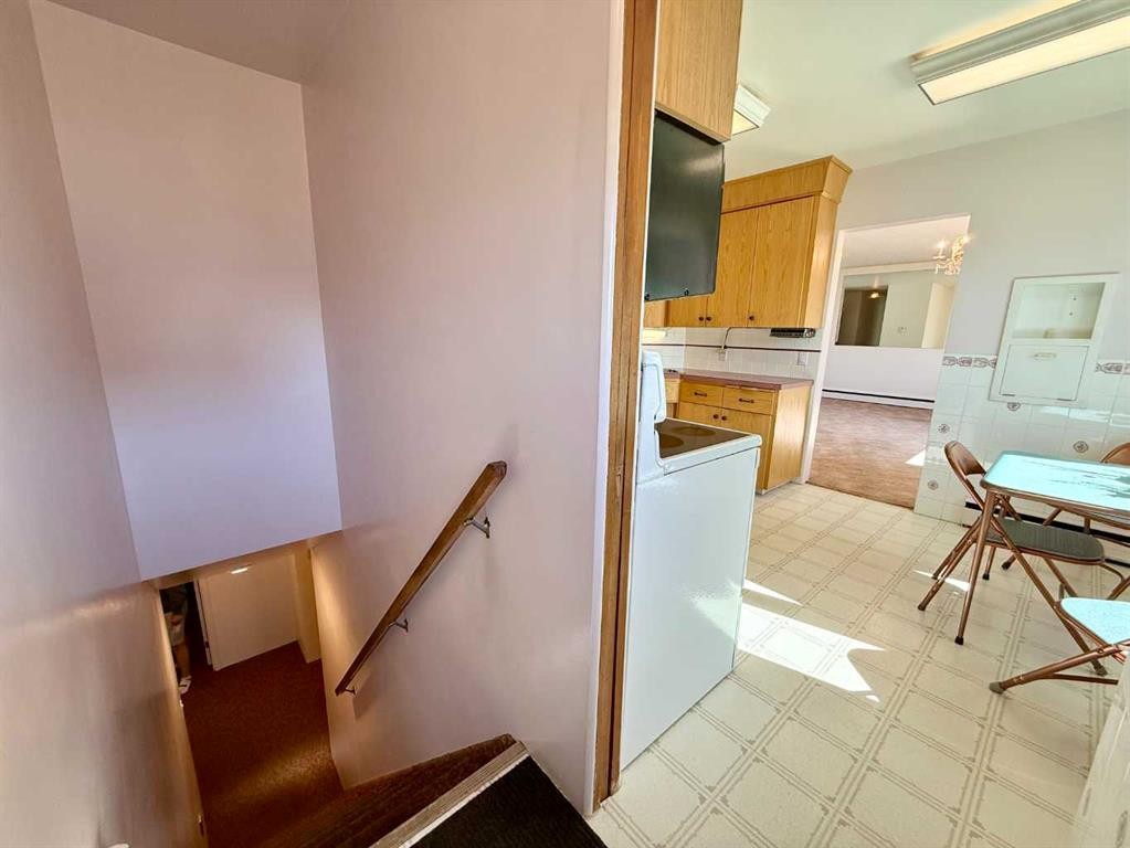 151 Fielding Drive Se, Calgary, AB - Indoor Photo Showing Other Room