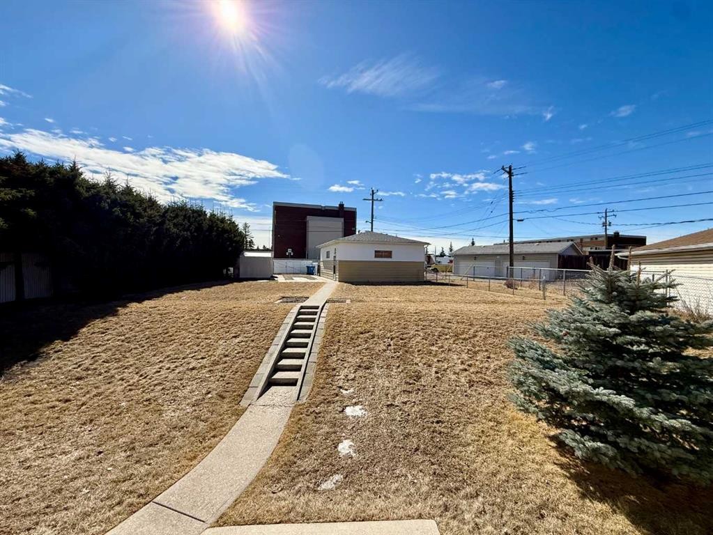 151 Fielding Drive Se, Calgary, AB - Outdoor