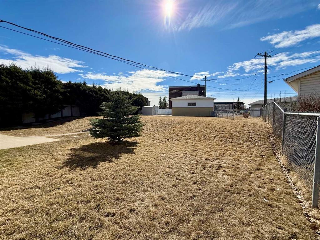 151 Fielding Drive Se, Calgary, AB - Outdoor