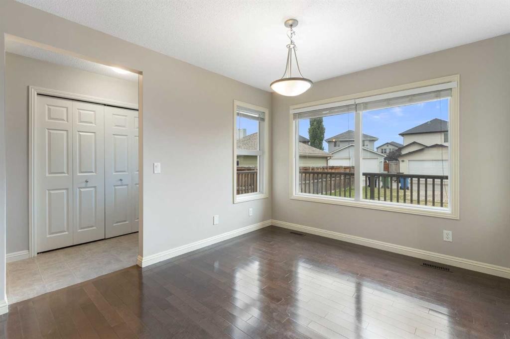 221 Prestwick Terrace Se, Calgary, AB - Indoor Photo Showing Other Room