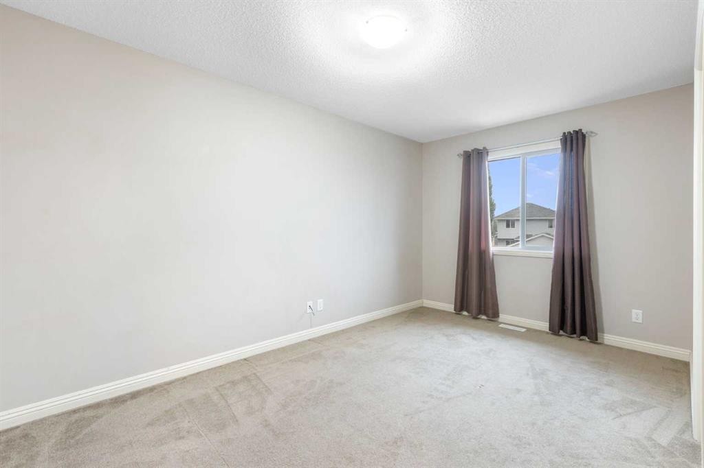 221 Prestwick Terrace Se, Calgary, AB - Indoor Photo Showing Other Room