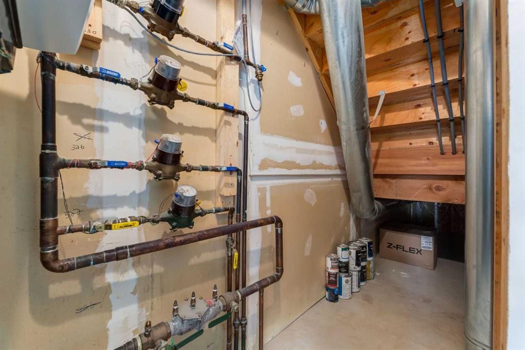 318 Hawkstone Manor Nw, Calgary, AB - Indoor Photo Showing Basement