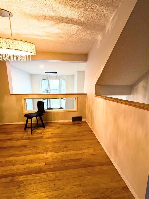 318 Hawkstone Manor Nw, Calgary, AB - Indoor Photo Showing Other Room