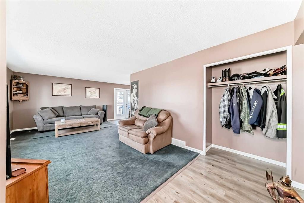 148 Huntridge Road Ne, Calgary, AB - Indoor