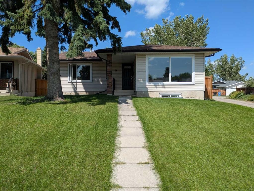 16 Midcrest Rise Se, Calgary, AB - Outdoor
