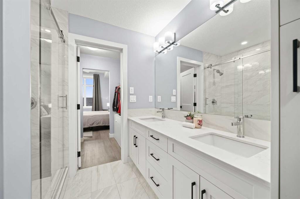 4314-200 Seton Circle Se, Calgary, AB - Indoor Photo Showing Bathroom