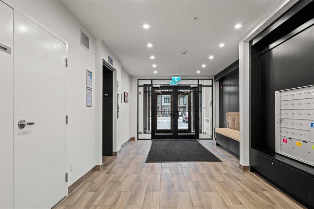 4314-200 Seton Circle Se, Calgary, AB - Indoor Photo Showing Other Room