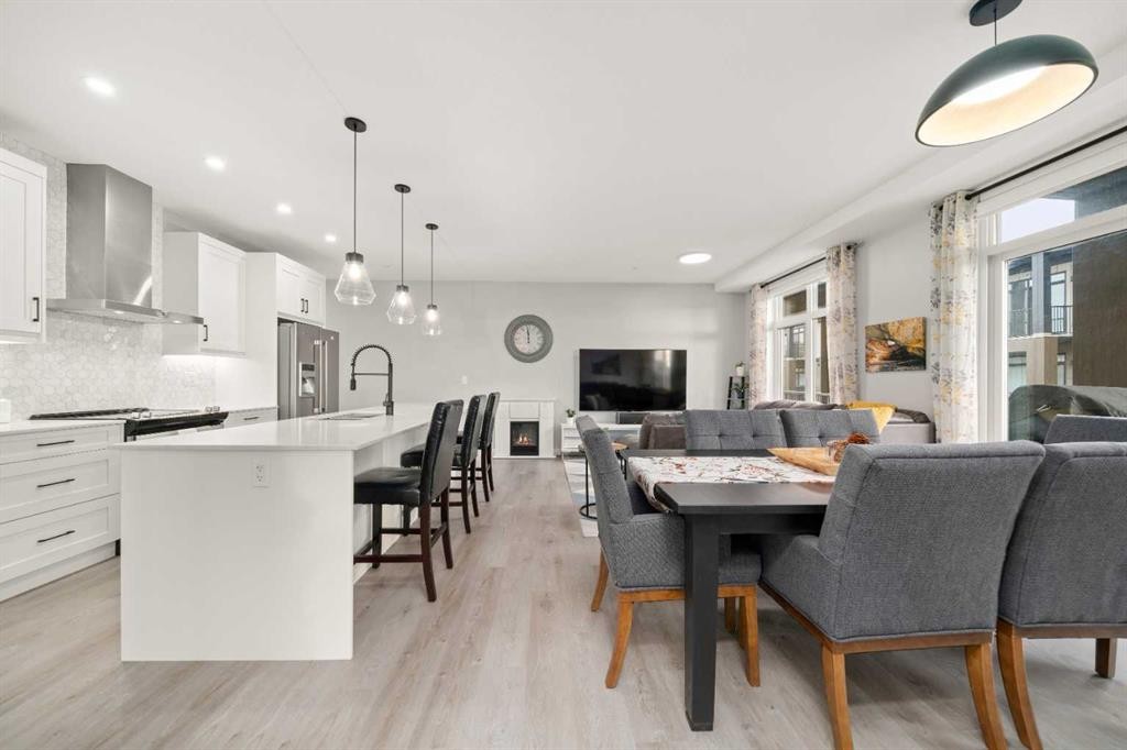 4314-200 Seton Circle Se, Calgary, AB - Indoor